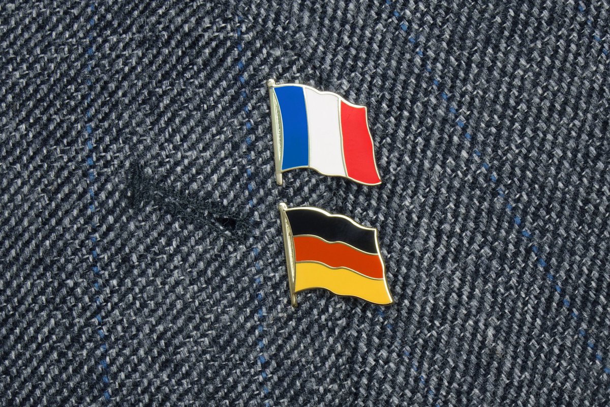 Anja Wehler-Schoeck (@anja_ws) on Twitter photo 🇫🇷🇩🇪Präsident #Macron ist ab heute zum Staatsbesuch in 🇩🇪. Statt über das schlechte Verhältnis zwischen ihm und #Scholz zu lamentieren, sollten wir uns lieber öfter mal über das deutsch-französische Versöhnungswunder freuen. Mein Kommentar <a href="/Tagesspiegel/">Tagesspiegel</a> 👇
tagesspiegel.de/internationale… 🇫🇷🇩🇪Präsident #Macron ist ab heute zum Staatsbesuch in 🇩🇪. Statt über das schlechte Verhältnis zwischen ihm und #Scholz zu lamentieren, sollten wir uns lieber öfter mal über das deutsch-französische Versöhnungswunder freuen. Mein Kommentar <a href="/Tagesspiegel/">Tagesspiegel</a> 👇
tagesspiegel.de/internationale…