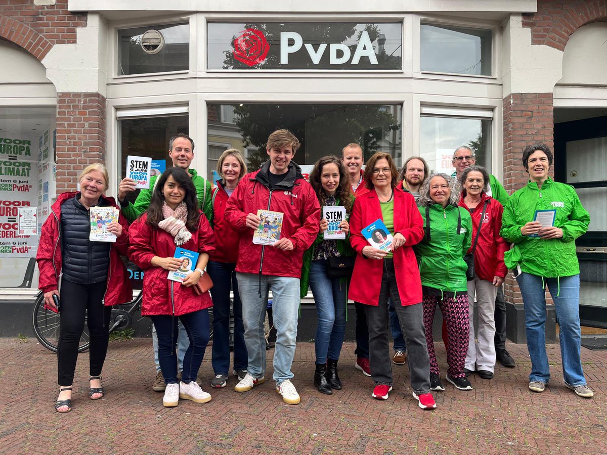 Huis aan huis in de Stationsbuurt in Den Haag met @GroenLinksDH @PvdADenHaag en medekandidaten @elmarsmid en @BrouwerFemke #6juni #europeseverkiezingen #EP2024