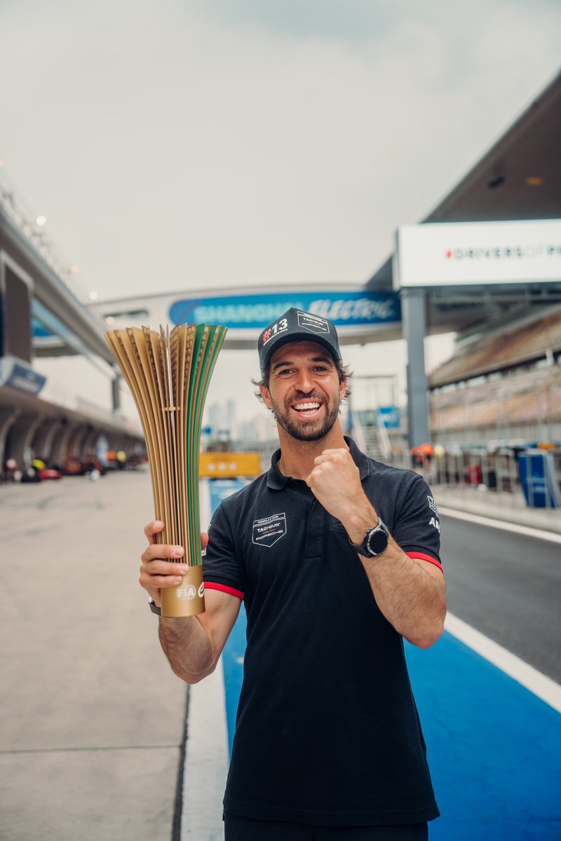 What a weekend for our @PorscheFormulaE team! A well-deserved P2 yesterday for @PWehrlein and an outstanding P1 today for our champion @afelixdacosta! Congratulations to the whole team for this impressive achievement in #Shanghai!