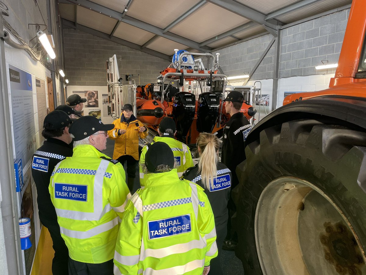 Humberbeat_RTF's tweet image. #OpCoastline
Our #RTF cadets have visited @hornsea_rescue to learn about how they save lives at sea 🌊 @HP_LifestyleYET
