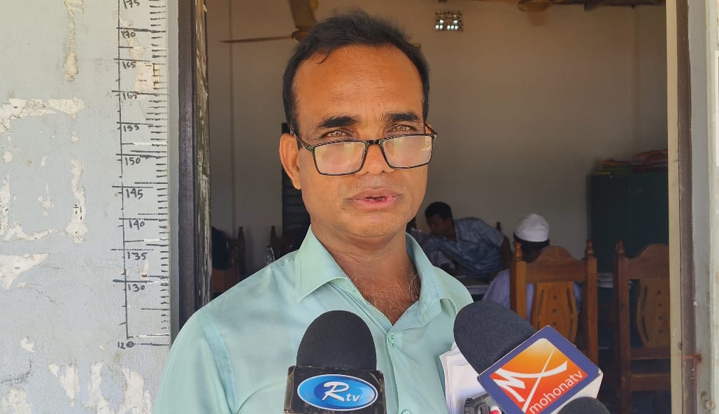 কালিয়াকৈরে নিয়োগ পরীক্ষা স্থগিতের কারন প্রধান শিক্ষক,