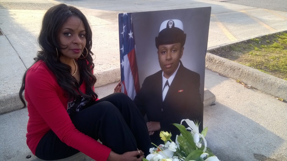 jerrollsanders's tweet photo. Don't be fooled: When Biden talks about a nat'l database for tracking rogue police, the database he references will do little to end rogue policing. Our nat'l law & database will usher in real change & hold all law enforcement accountable (https://t.co/LFMbE0cWvJ). #IndiaKager https://t.co/wHOczCO4OA