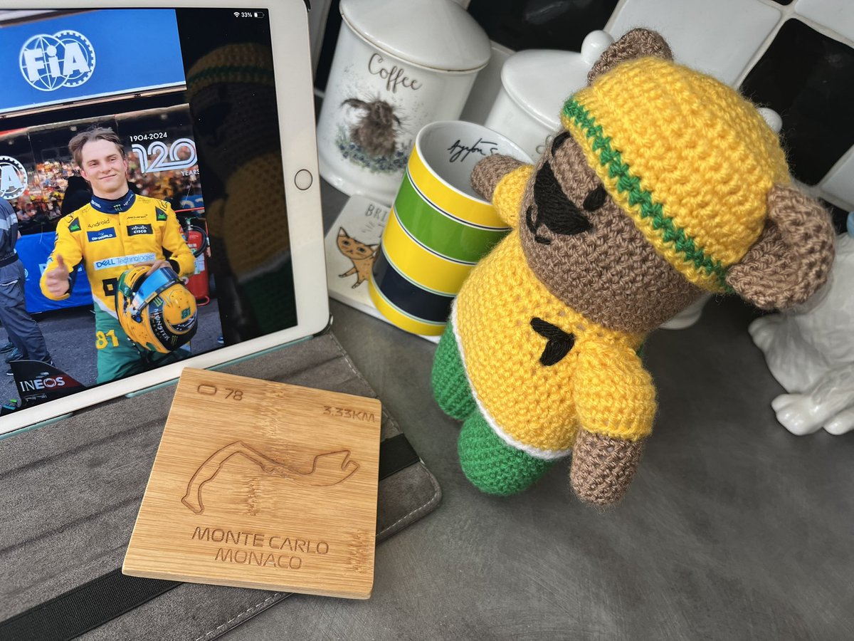Senna Bear is very pleased for @OscarPiastri but he’s a little disappointed that he’s stollen his suit design! 🙈💚💛🧸 I think someone needs to tell him that it wasn’t his idea! 🤦🏻‍♀️🚦🏎️💨🏁 @McLarenF1 #craftynat83 #mclaren #monacogp #senna30 #sennasempreo #fanslikenoother🧡
