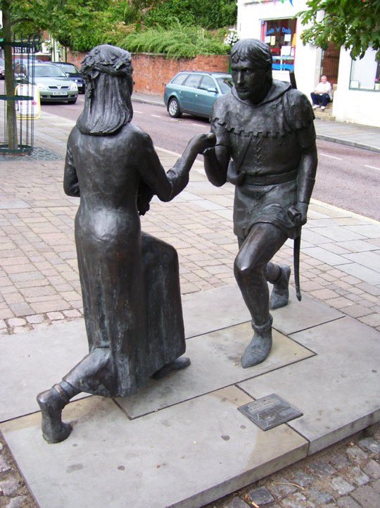 A lot of villages claim a connection with #RobinHood. Among them is Edwinstowe, near the Sherwood Forest Visitor Centre. It’s said Robin Hood and Maid Marian married in the local church. Statues of the legendary couple are outside the library. #FolkloreSunday