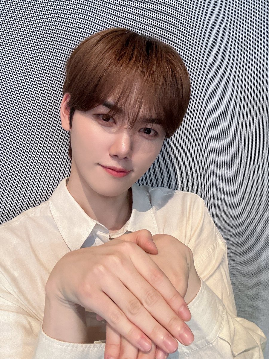 아 진짜 개웃갸제발 소녀들을 위해서라면 인권 갖다버리고 강아지 자처하는 남자 .. ㅈㄴ좋다 진짜로 😍😍