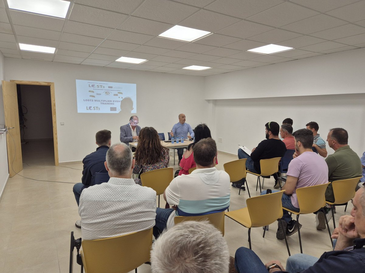 Este último sábado 25 de mayo presentamos los módulos de formación del nuevo perfil profesional de 'Experto en Investigación de Personas Desaparecidas y Menores' en la sede de Protección Civil de Molina de Segura (@AytMolinaSegura), en Murcia. Esta formación es parte del