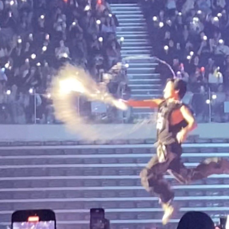 newpower_s2's tweet image. 토요일                                                         일요일