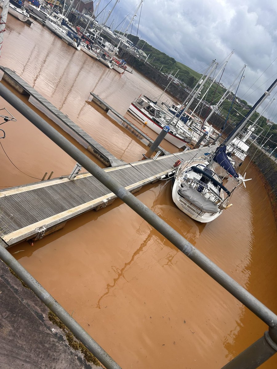 janinesund's tweet photo. @ChrisMoyles @Pipskin @tobytarrant @JamesRobinson @domisatwit Guys I can confirm that water in Whitehaven is still very much brown! https://t.co/xc91Hi5I2b