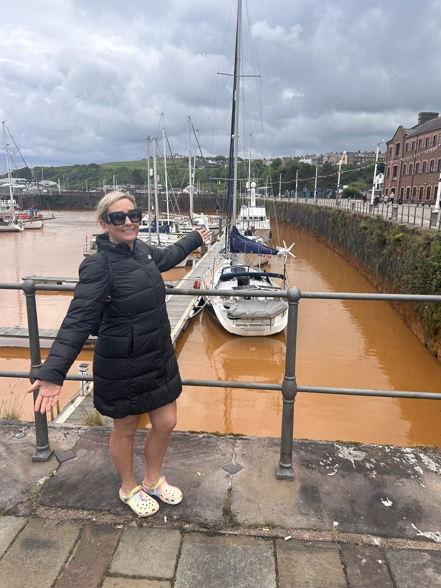 janinesund's tweet photo. @ChrisMoyles @Pipskin @tobytarrant @JamesRobinson @domisatwit Guys I can confirm that water in Whitehaven is still very much brown! https://t.co/xc91Hi5I2b