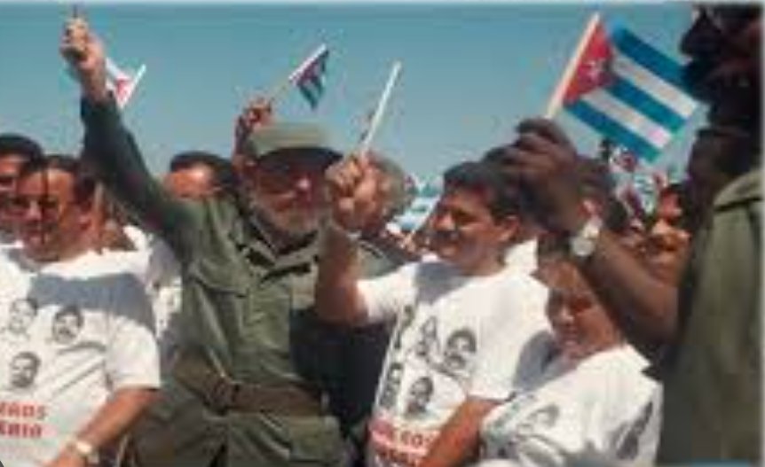 26/mayo/2001: El Comandante en Jefe Fidel Castro encabeza Tribuna Abierta en la que miles de cubanos patentizan su solidaridad con independencia de Puerto Rico y contra maniobras yanquis en Vieques. #Matanzas @gpppmatanzas @CaridadPoey