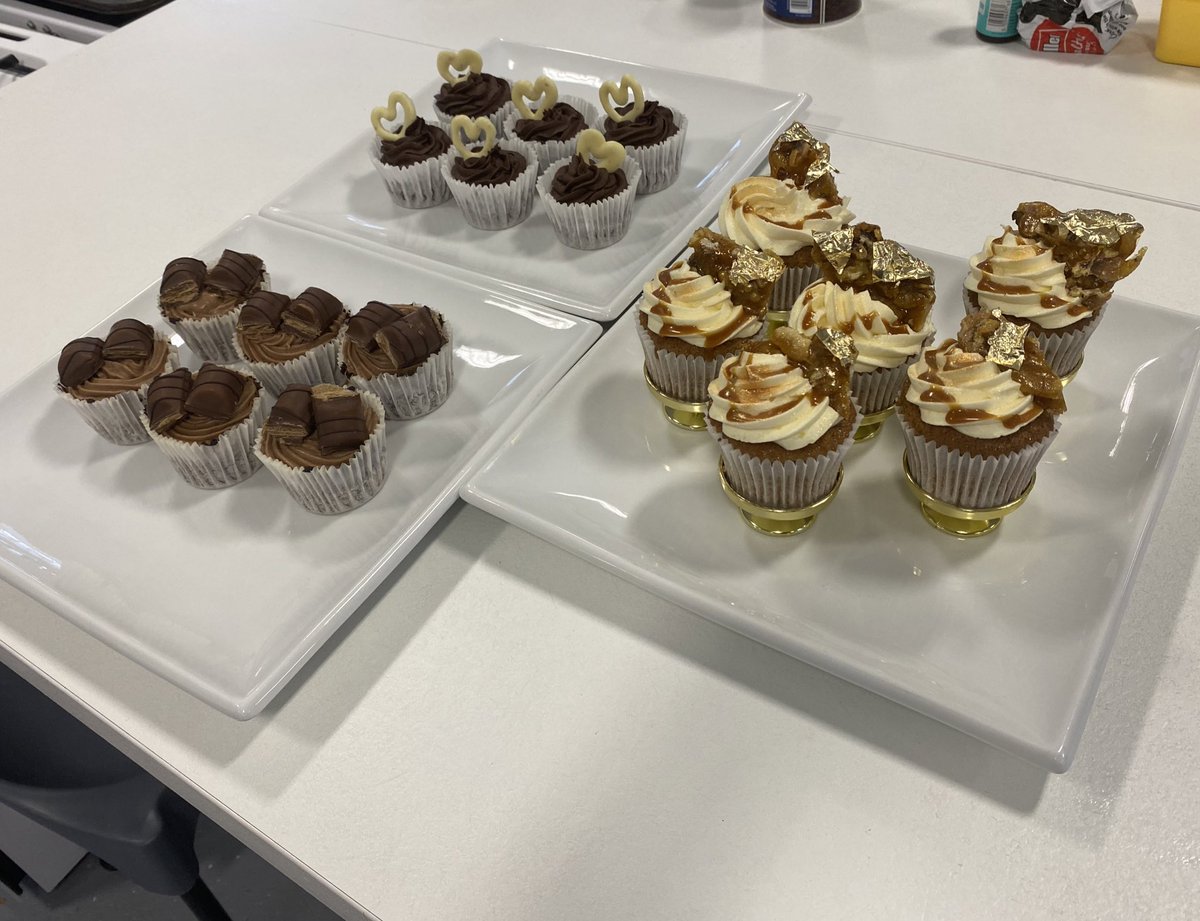 🧁🏆 Stirling Schools Bake Off Final 🏆🧁

Congratulations to our finalists on your amazing showstopper cupcakes! Your talent and hard work have been inspirational to watch.

A huge thanks to George <a href="/FVCollege/">Forth Valley College</a> for judging and providing our young bakers with valuable feedback. 🤩