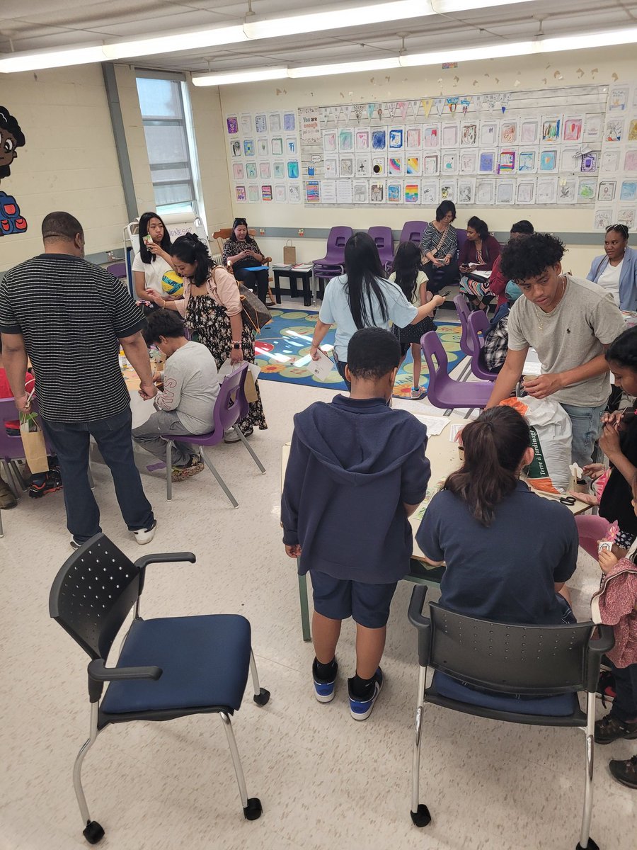 Thank you to all staff and guests who helped make Family Wellness Night <a href="/tcdsb_stalbert/">St.Albert_TCDSB</a> a success. It  was wonderful collaborating with all of you. #wellness  <a href="/TCDSB/">Toronto Catholic District School Board</a> @TCDSB_PAguiar