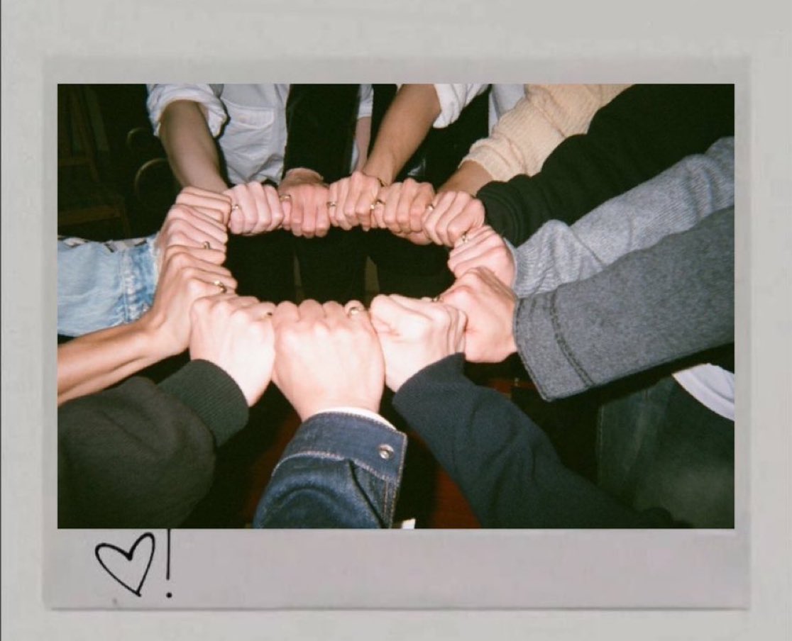 won___woo's tweet photo. 9주년축하합니따세븐틴🫶 https://t.co/iUK8EbGWQW