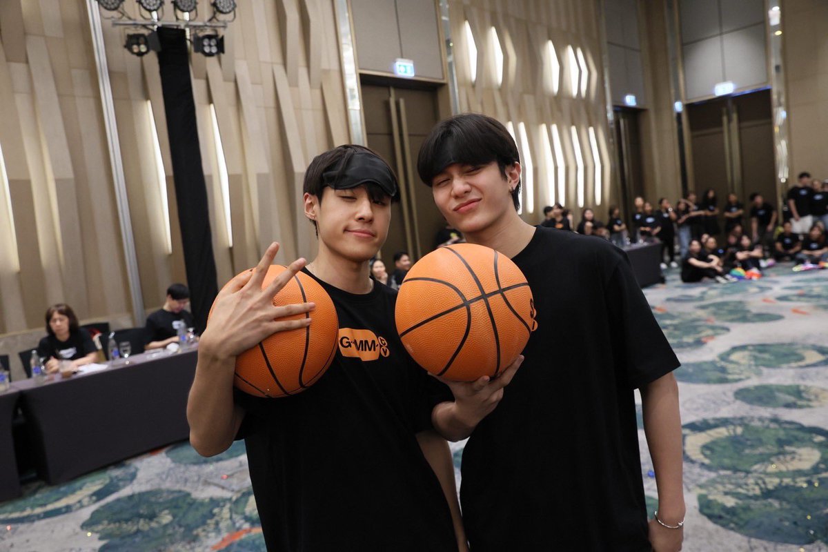 kogo_chin's tweet photo. 2 พี่น้อง  #GMMTVOuting2024 https://t.co/GjOX6NIdXF