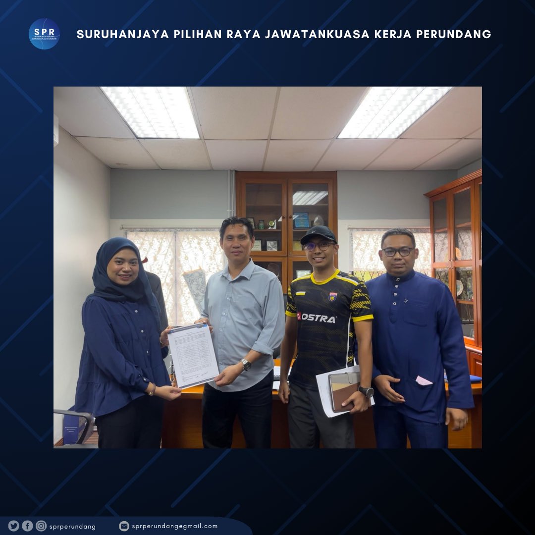 sprperundang's tweet photo. PEMAKLUMAN 

LANTIKAN SURUHANJAYA PILIHAN RAYA PERUNDANG 2024/2025

Untuk makluman semua, Suruhanjaya Pilihan Raya (SPR) telah dilantik oleh Dekan, Prof. Madya Dr. Jady @ Zaidi Bin Hassim atas nasihat PERUNDANG bagi menjalankan Pilihan Raya PERUNDANG sesi 2024/2025. https://t.co/dBywimu8vo