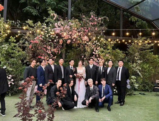 11mii_'s tweet photo. ماعاد ابغي اغرد كتابه ياجماعة ابغي اغرد صوتي احتاج اوصل لكم صياحي 😭💙💙💙💙💙

#RyeowookAriHappilyEverAfter https://t.co/NKygc5mwBp