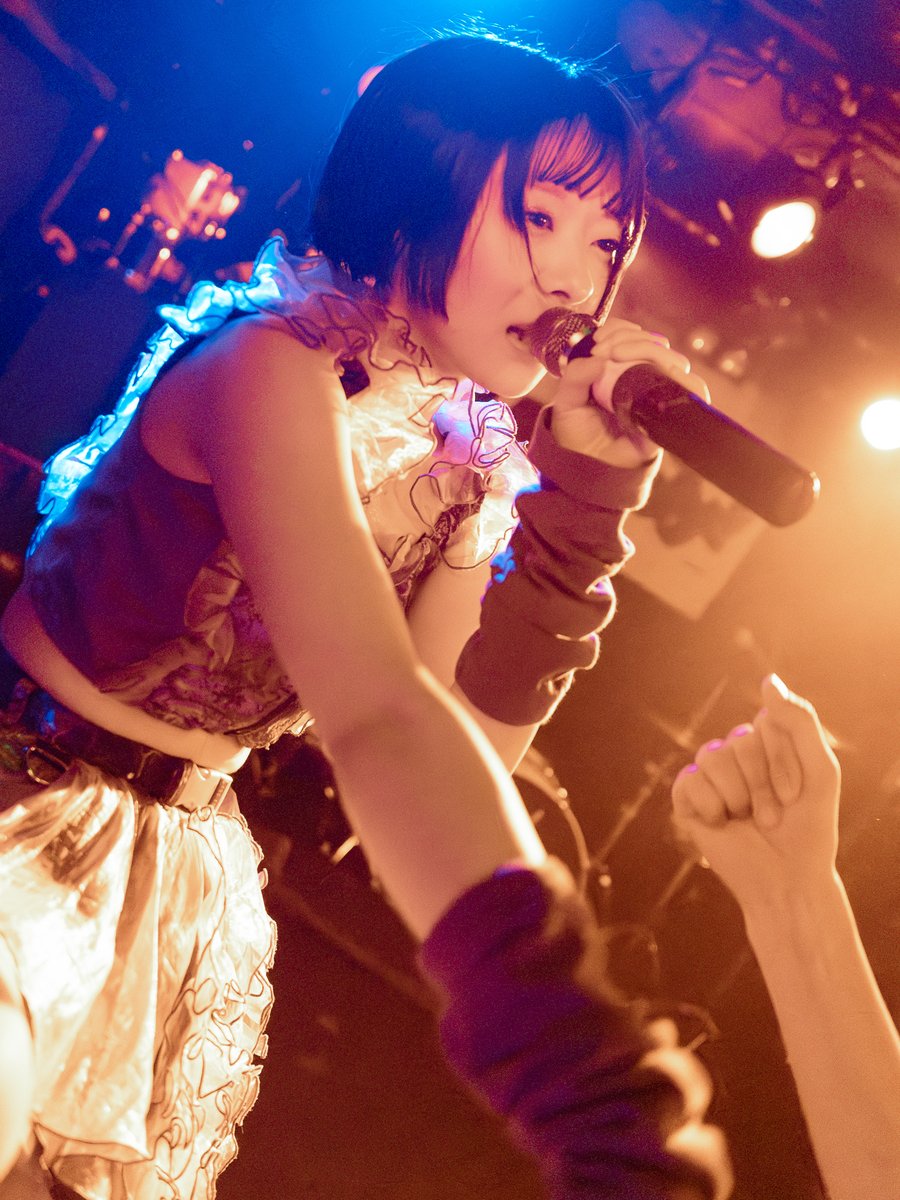 CHOCOPANGANG's tweet photo. 5/25(土)下北沢LIVEHOLIC
#NewBuddy! × SonoSheet pre.
FUCKIN PUNK STAGE
グデイ ミ米ミ
最高の歌に加えて
最近のミ米ミのライブ表現
めちゃくちゃかっこい https://t.co/0MwkKb8kkg