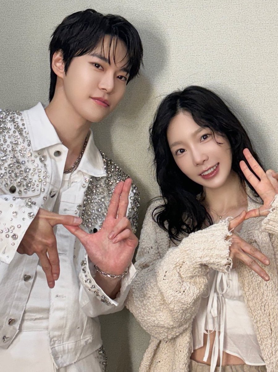 feamii's tweet photo. from 2019 to 2024 💚💜 https://t.co/0OJRl2keJe