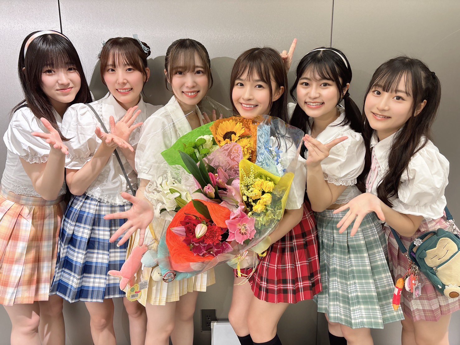 百川晴香　制服 