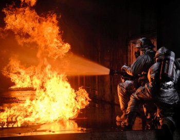 RES2FIRE НОВИ ПРОЈЕКАТ ИНСТИТУТА У ОКВИРУ ПРОГРАМА IPA Adrion

Пројекат „RES2FIRE“ има за циљ да усклади и пренесе моделе и алате за адаптацију на климатске промјене повећавајући отпорност према шумским пожарима. 

institutzei.net/res2fire-novi-…