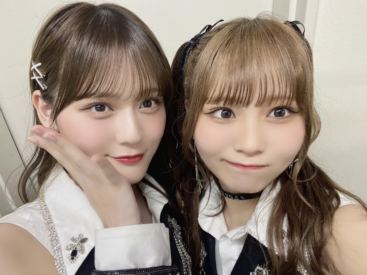 hana_oba's tweet photo. スペシャルライブ in 大阪
ありがとうございました 🎙️🖤

いろんな曲を披露できたことの
喜びを噛み締めたスペイベ！

緊張感のあるライブでしたが、
皆さんの温かさにホッと✊🏻

みんながいてくれるから
私たちはステージに立てるんだ！

今日はハーフツインしたよ〜🐰❤︎ https://t.co/MELipD7qSH