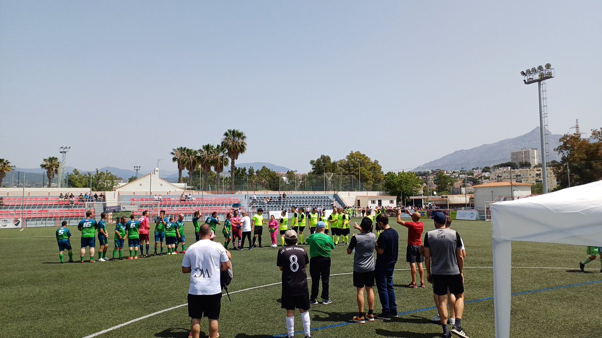 Jornada inolvidable para la liga de fútbol inclusivo, hemos podido ver algunos partidos interesantes y sobretodo hemos visto muchas caras de felicidad, han participado 12 equipos de la provincia. Muchas gracias a todos los que hacéis posible esto, es un grandísimo trabajo.