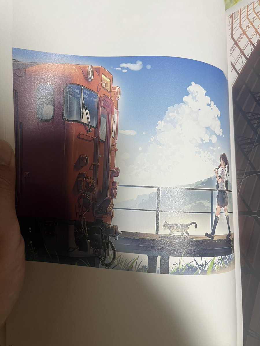 daitoさん(@daito2141 )の二冊目の画集読みました。
2枚目の写真の絵はセクシーなところ、3枚目は切なさ、4枚目は空気感が良かった 