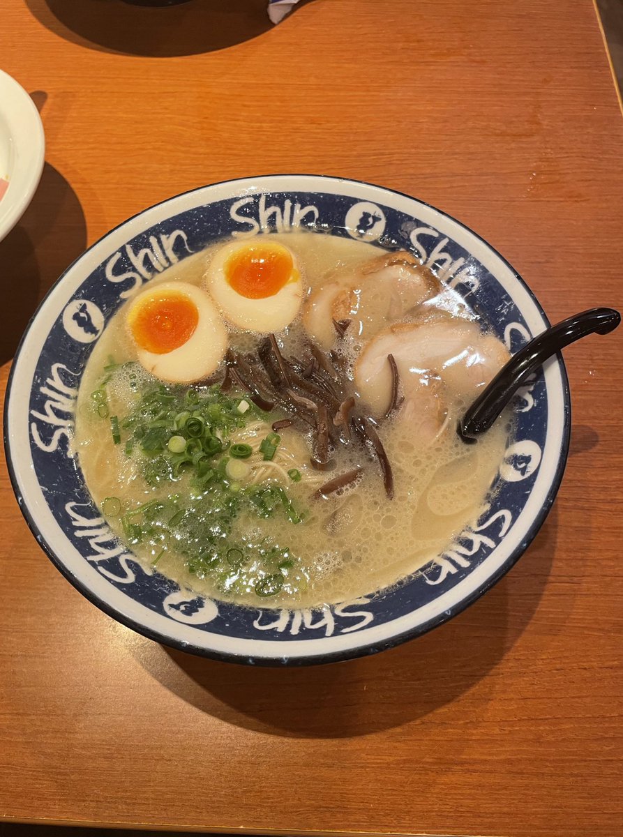 0303zado's tweet photo. 博多行ってきた✌️ https://t.co/u9oMJiYRnJ