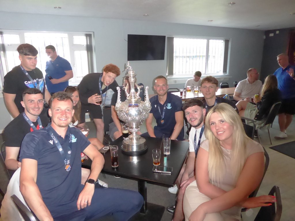 barlickfc's tweet photo. Macron Cup Post Match Celebrations #Pitchero
https://t.co/5ttvmxBjVf https://t.co/OtOPcjY9un