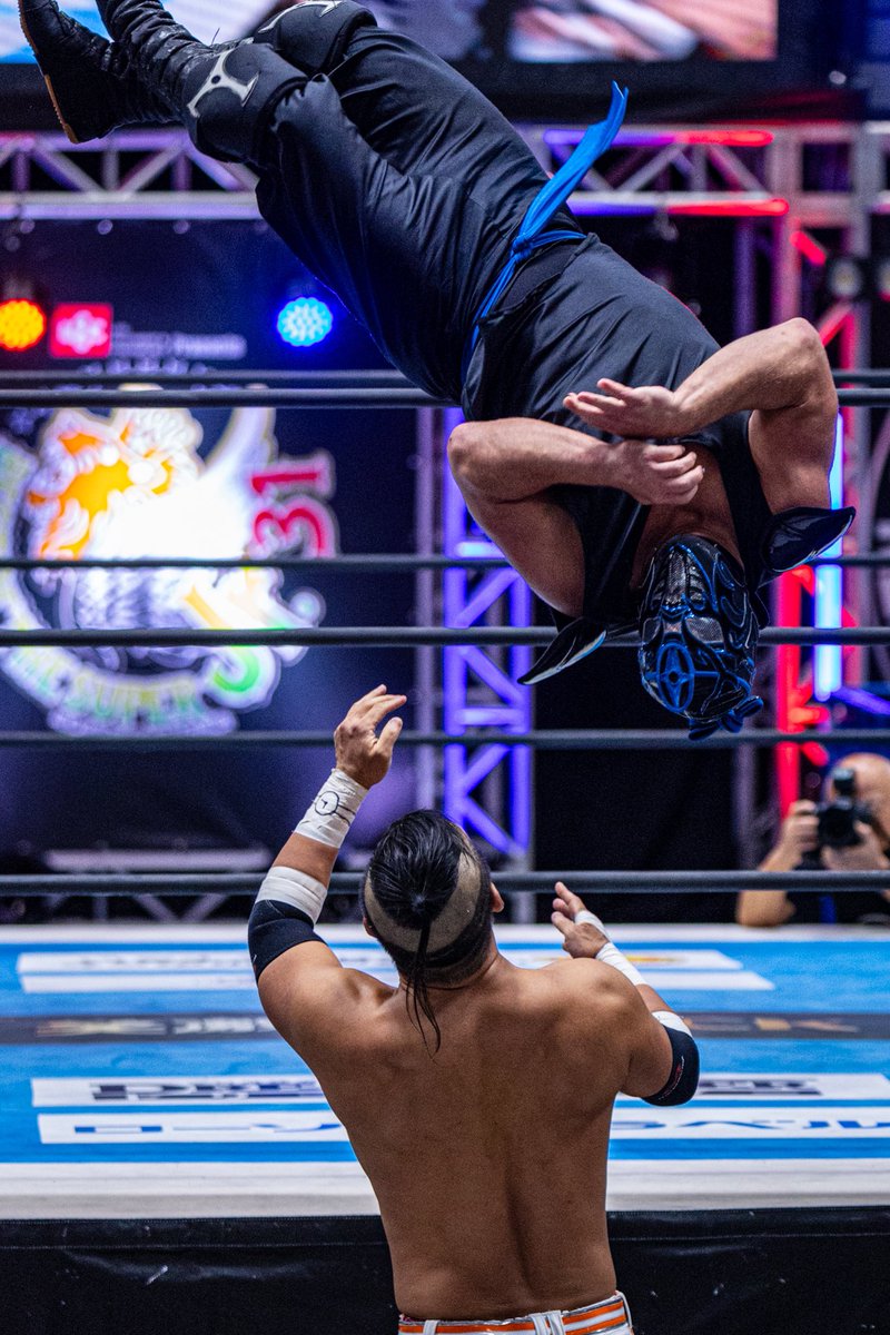 taigaPhoto_pw's tweet image. 2024 5.26 #新日本プロレス 代々木第二体育館
#ニンジャ・マック #NinjaMack 選手
ラ・ケブラーダの体勢から捻りを加えてくるの本当に凄い！
#noah_gha #njpw #BOSJ31