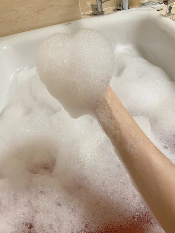 RodaneCarloo's tweet image. Bathing is a pleasure for complete relaxation of body and mind