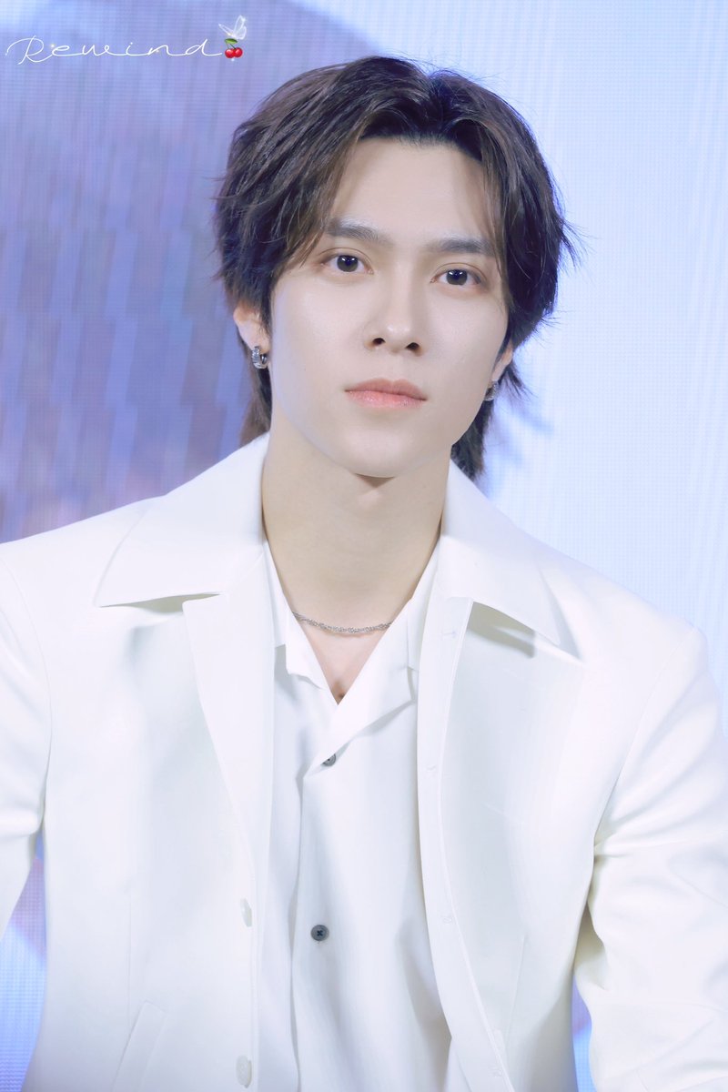 20240526

Prince👑

#HENDERY #黄冠亨 #헨드리 #威神V #WeishenV #WayV  #Hendery