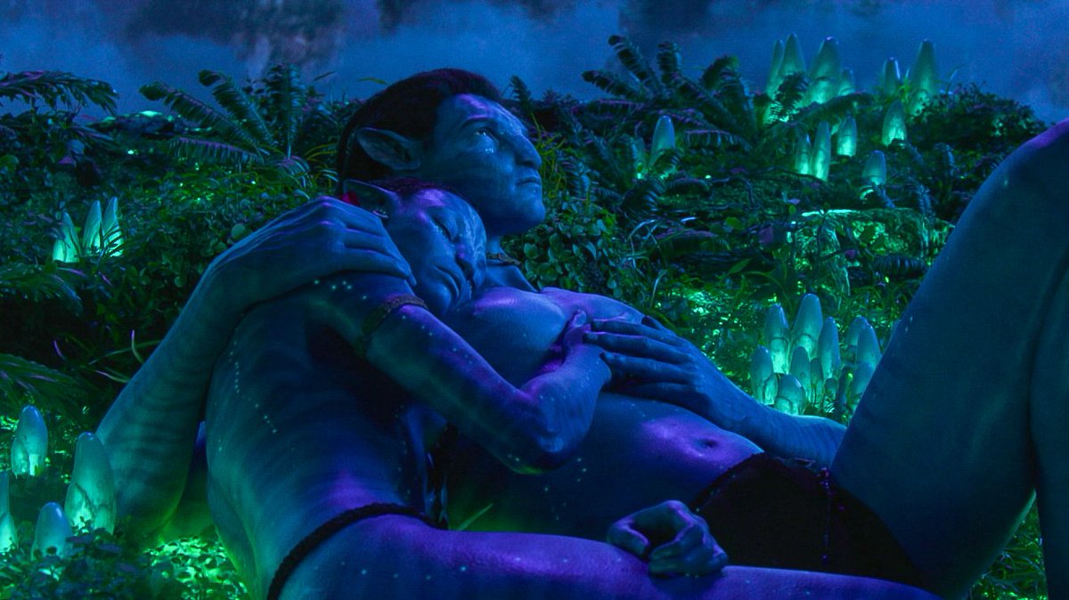 “why are you smiling at your phone? boyfriend?”

me :