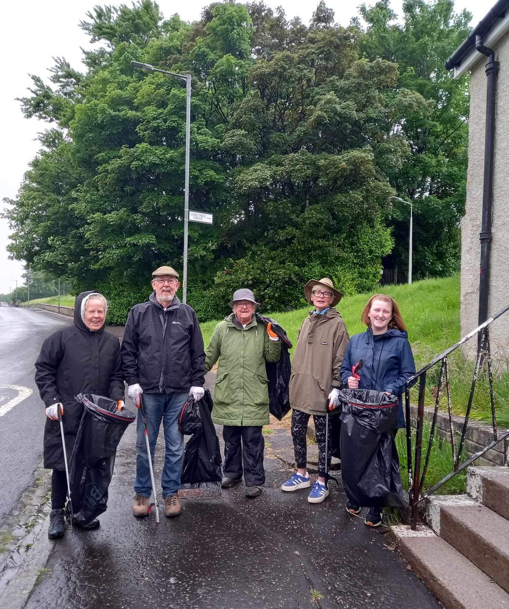 Sunday morning was spent taking part in a litter pick in Parkhall alongside residents and community council members🤝 It’s great to see the local community taking steps to actively improve their own area🚮