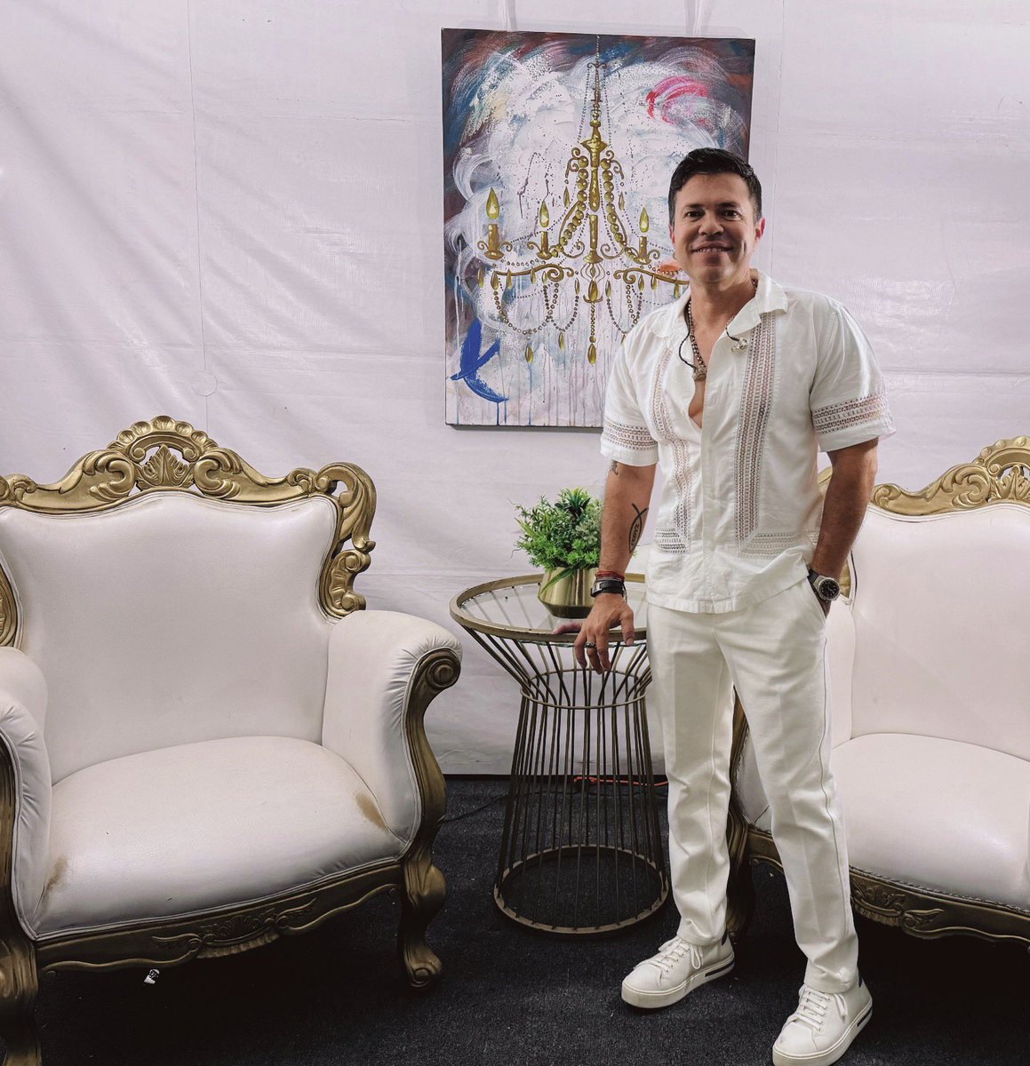 j_medina37's tweet photo. ..y al final de eso de trata la vida:de ser lo que uno es donde sea.5to concierto de la semana.
asi surgiò mayo y así lo he disfrutado😘🫶hoy vivo,saludable,feliz,ENTERO...Gracias a Dios.
#FelizDomingo #EstoSigue #felizdomingo
vamos por la que sigue hoy! https://t.co/8hIVqaPyR5