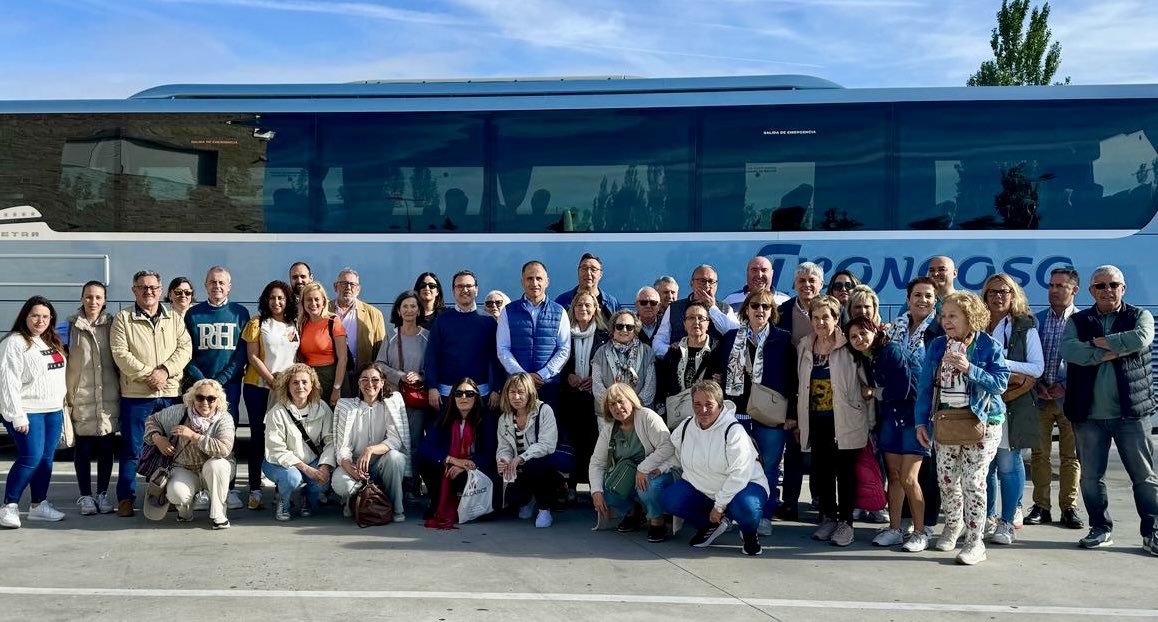 Hoy hemos respondido desde la Puerta de Alcalá por la igualdad y la libertad de todos los españoles, por la Constitución y el Estado de Derecho, por la Justicia y la Libertad de Prensa. Que el #9J se escuche en toda Europa.