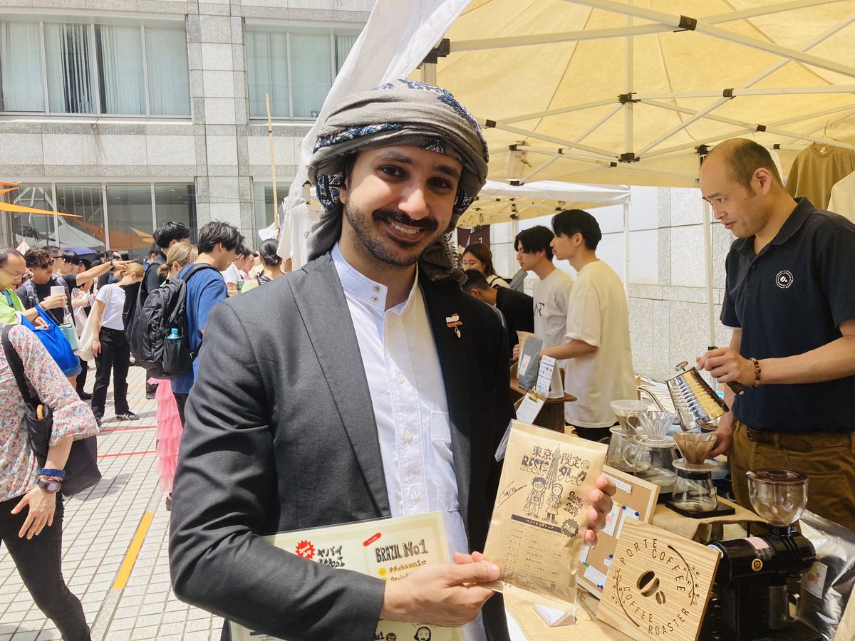 暮らしと珈琲さん

TOKYO COFFEE  FESTIVAL
東京限定BEST OF タレックを購入😊

タレックさんご本人が
いらしたので
サインを入れていただき
お写真もパシャリ📷