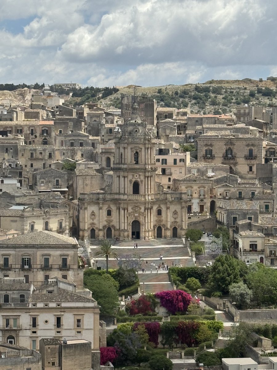 janviertoscan's tweet image. Un dimanche à #Modica !