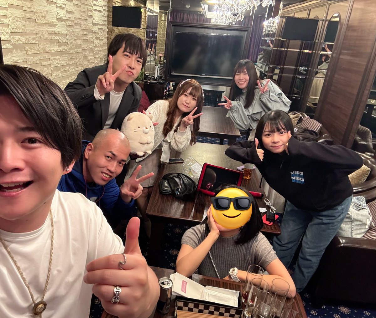 yukky_0614's tweet photo. 今日は事務所の後輩のAngel♡Lineの初ライブに行ってきました!
いやー楽曲が良い😊これからどうなっていくのか楽しみ!そしてトリを飾ったシューレースさんは5周年だそうでパーフォーマンスのクオリティが高くて感動✨記念にチェキ撮っていただきました!
#AngelLine #シューレース https://t.co/90vWP5vIRv