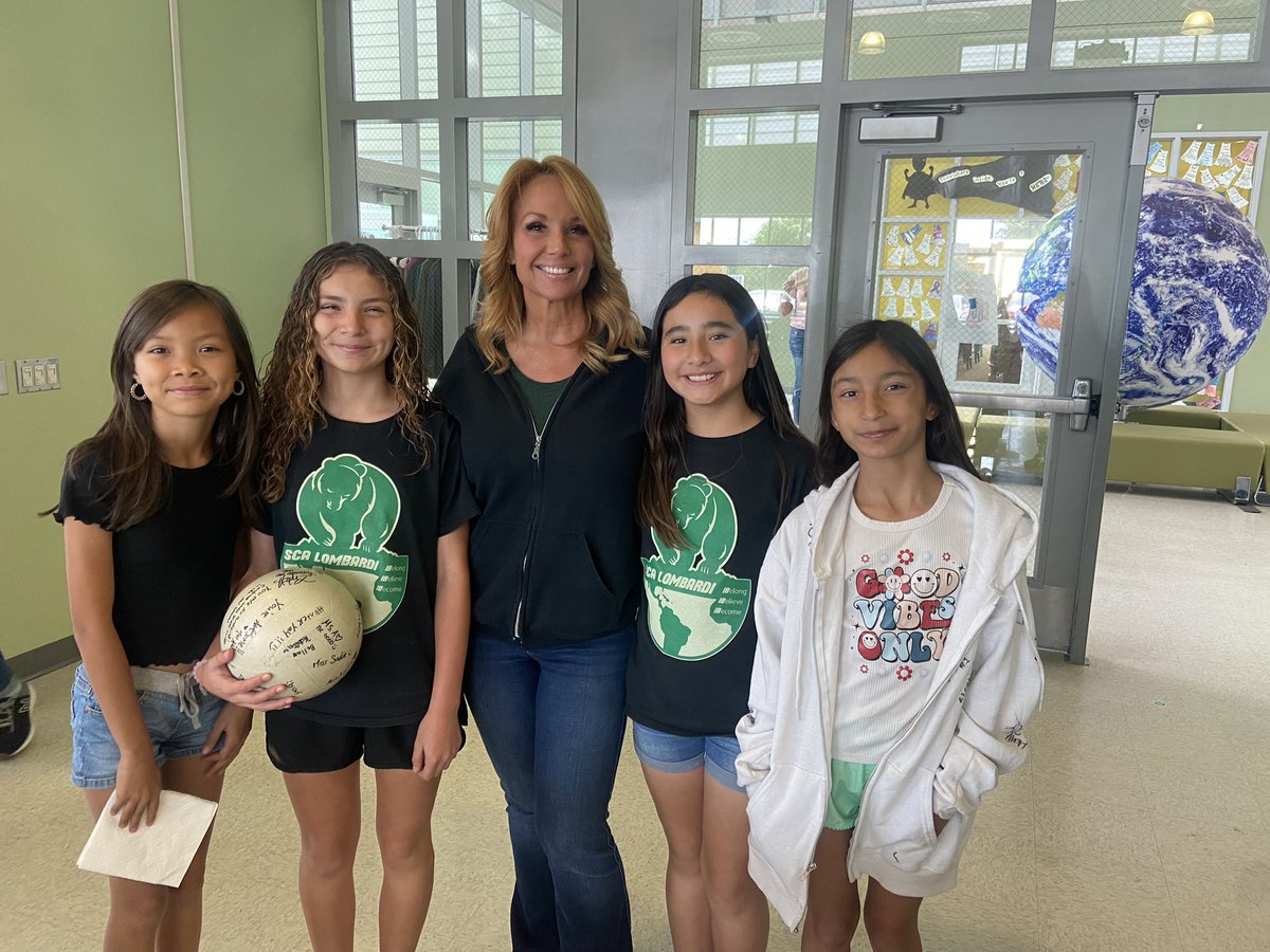 Celebrating our Exhibition projects with our mentors! <a href="/lombardibears/">SCA Lombardi</a> <a href="/BurtonSchools/">Burton Schools</a>
