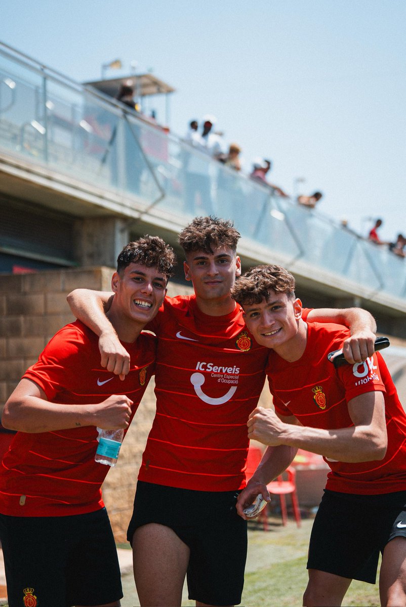 FINAAAAL 

RCD Mallorca 5-1 Manacor 

⚽Jan, Barquero (x3), Miguelito