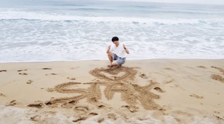O320HJ_'s tweet photo. 현진이는 진짜 한결같아..🥹 https://t.co/w0FLPnIW6n