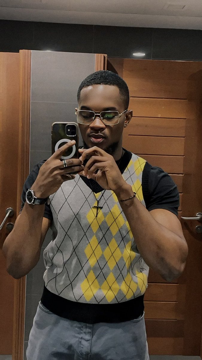 Dave rocking his accessories from <a href="/Madini_Luxe/">MADINI LUXE</a> 🔥🔥🔥🔥🔥