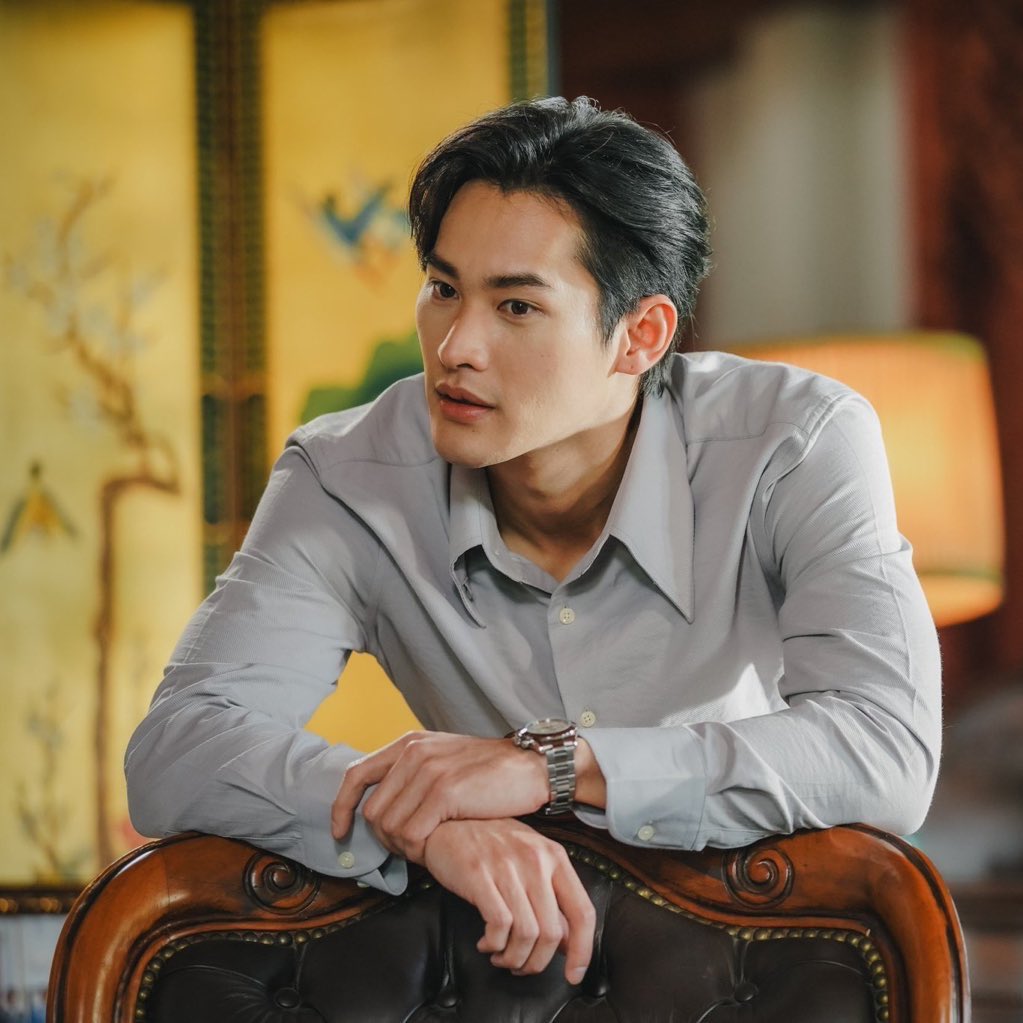 elsoirlupin's tweet photo. คนนึงติดแพรวพราวเกิน ส่วนอีกคนก็ติดถือตัวเกิน โจทย์ยากที่ชิปเปอร์อ่อนต้องแก้เว่อร์555555 https://t.co/dCjvZoIRJJ