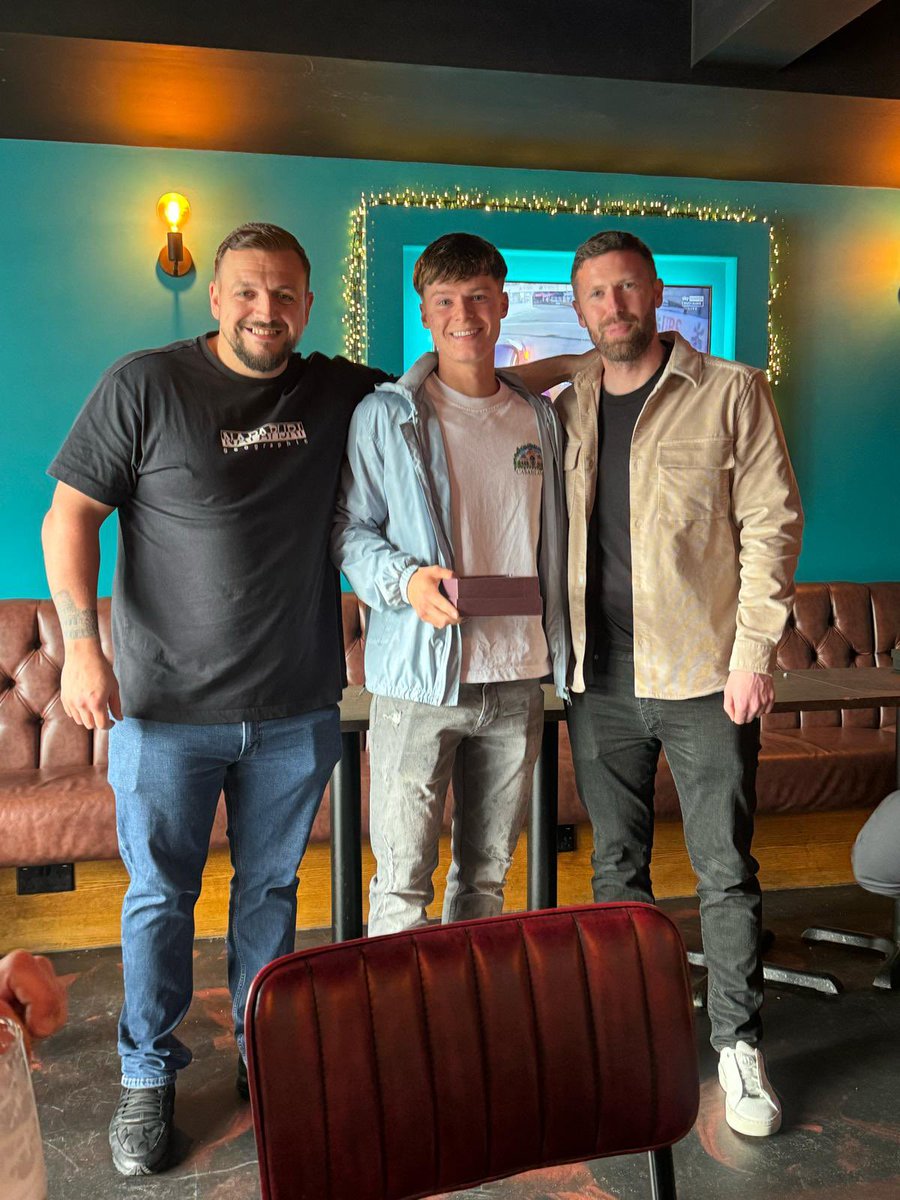 Sportsman player of the year 

<a href="/harvb09/">HB</a>  

A dream to manage