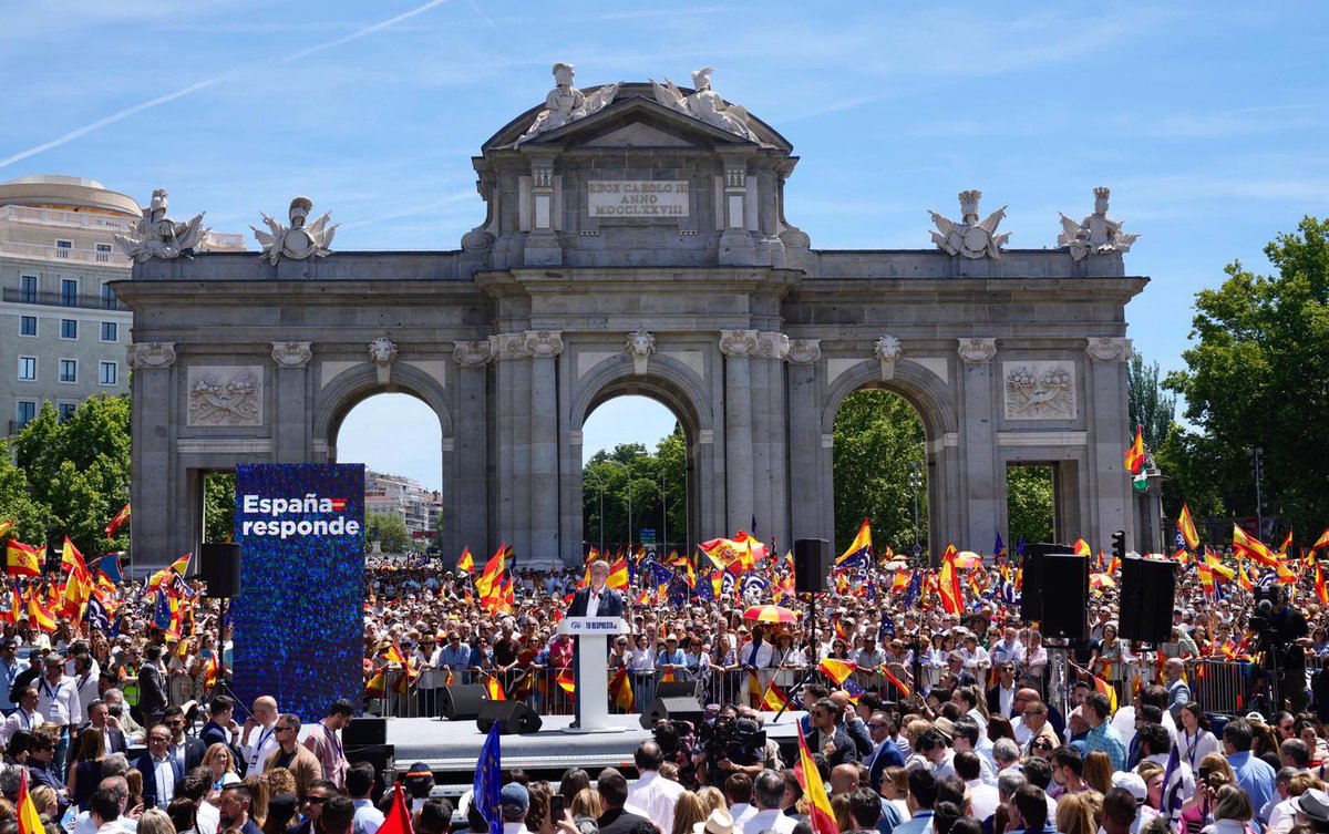 Por la libertad. Por la igualdad. Por el Estado de derecho. Por una España fuerte en Europa. Llenemos el 9 de junio las urnas de votos del PP para defender los intereses de los españoles en Europa. #EspañaResponde #TuRespuesta