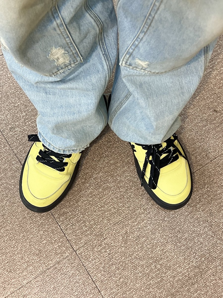 [#에이든]

🌸🌼

#EPEX #이펙스 #AYDEN #에이든