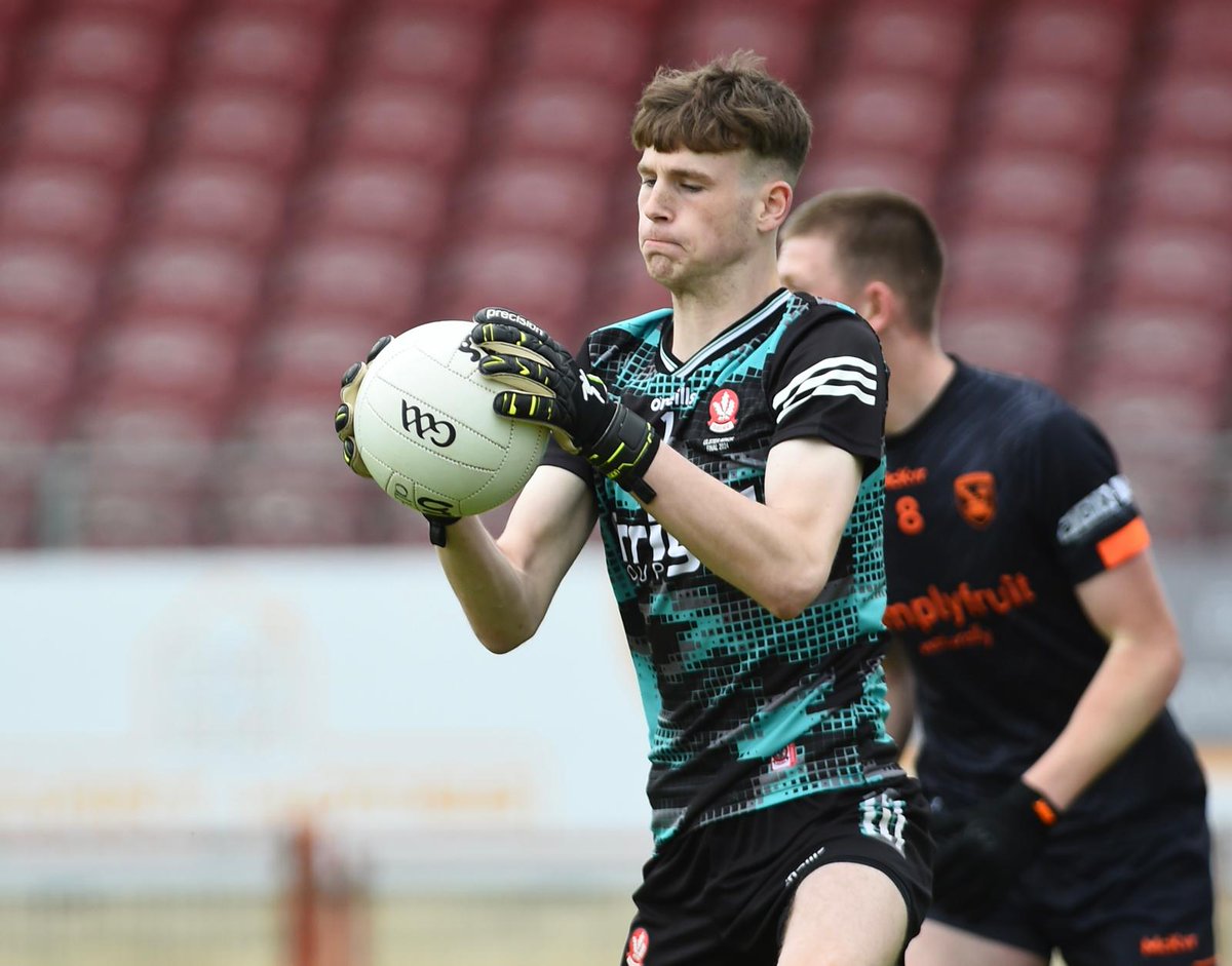 LATEST: 2024 @ElectricIreland Ulster Minor Football Championship Final 🏆🏐 @Armagh_GAA🟧⬜️ 1-05 @Doiregaa🟥⬜️ 0-12 2nd half, 60+2 mins Eamon Young point for Derry 📺 Live on @SportTG4 @GAA_BEO #Ulster2024 #ThisIsMajor