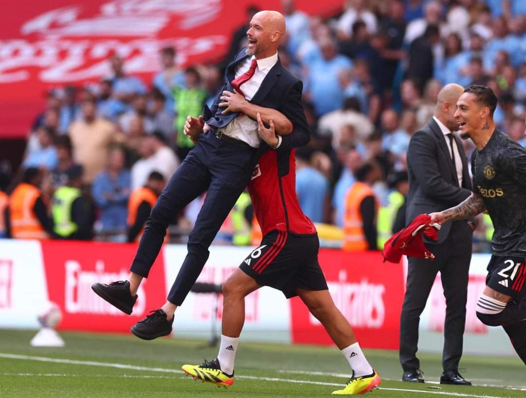 5t11S's tweet photo. FA CUP
full time :
City 1 - 2 United

Score: #Ganarcho🇦🇷💪 &amp; #Maino
Come on 😐 https://t.co/JZFKx9DfeA