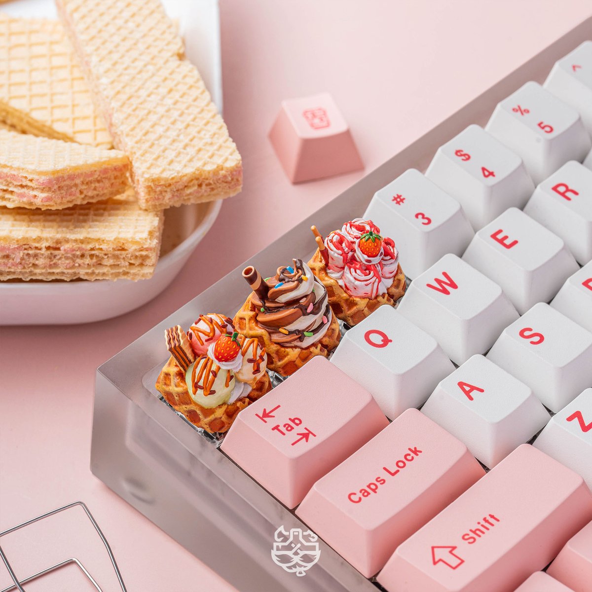dwarf_factory's tweet photo. 💚🍓Mix and match delicious designs to transform your keeb into a dessert masterpiece. Let sprinkles and waffle cones turn every keystroke into a treat!🍦
🚚Pre-order Frosty Van bundles now for up to 10% OFF.
https://t.co/kmsvb34UHI
#keycap #Dwarffactory #FrostyVan https://t.co/VLwgjETsoq